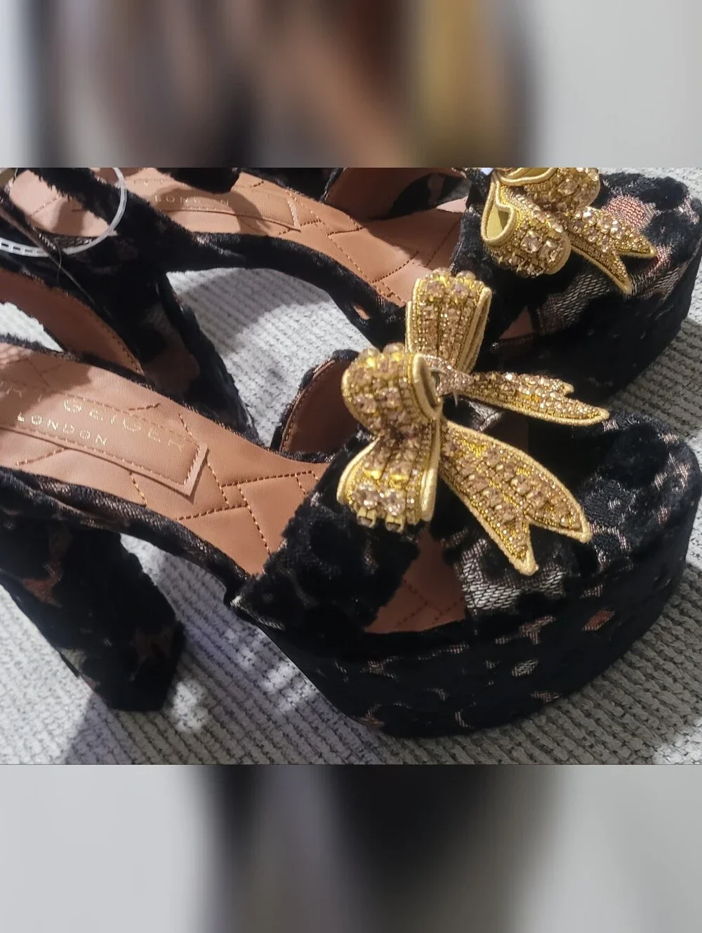 KURT GEIGER London BOW PLATFORMS